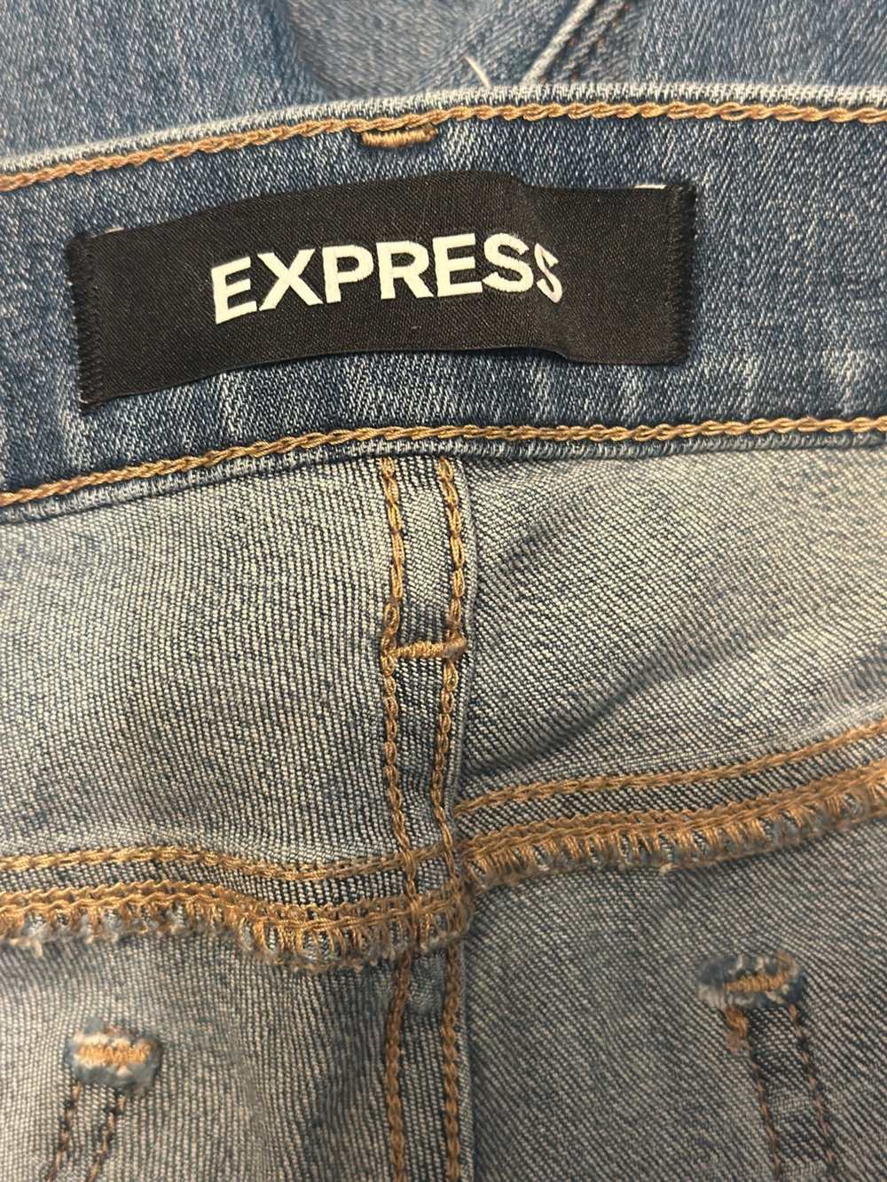 Express Jeans - Picture 3 of 6